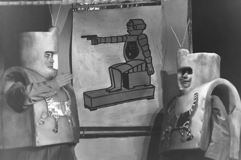 File:Varinurm, Enn (Robotid – Enn Varinurm, Eva Novek. Schwarzi „Uskumatu, kuid fakt” (Rakvere Teater, 1967, allikas Rakvere Teater)).jpg